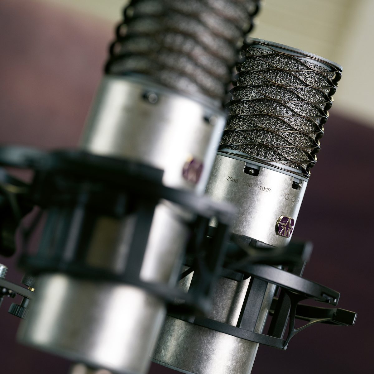 Transformer-based multi-pattern condenser microphone pair