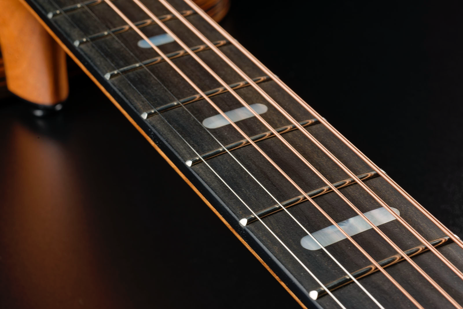 HyVibe 50 Auditorium Bevel Cutaway Gloss