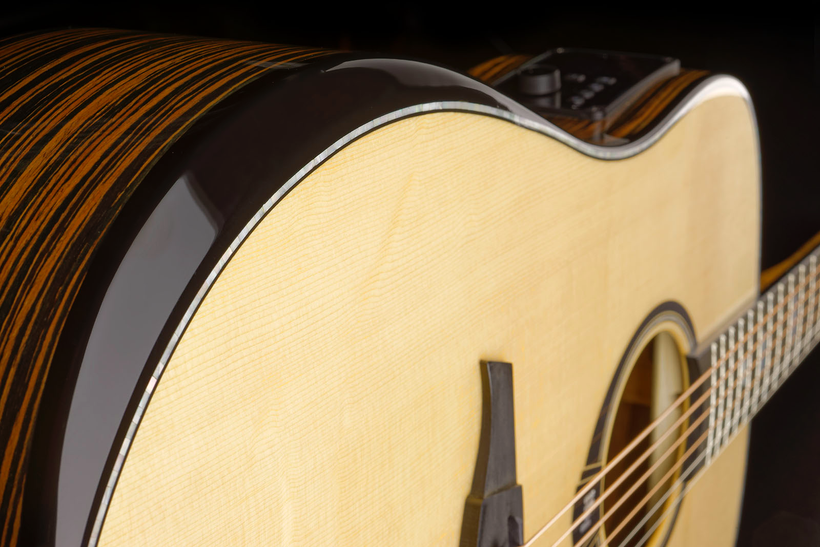 HyVibe 50 Dreadnought Bevel Gloss